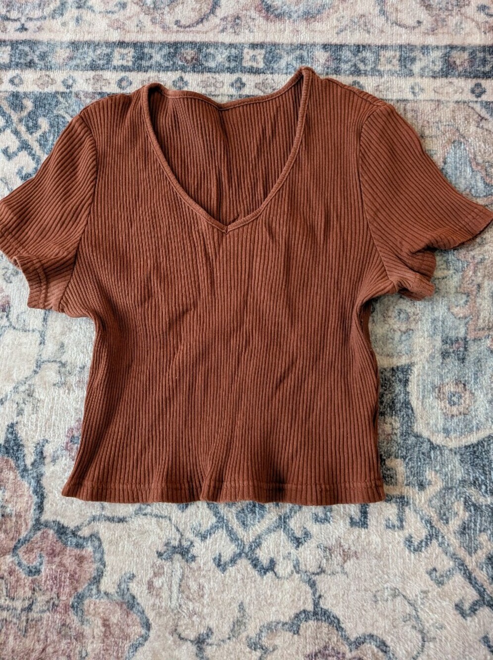 Ribbed V-Neck Women's Top - Rust Brown